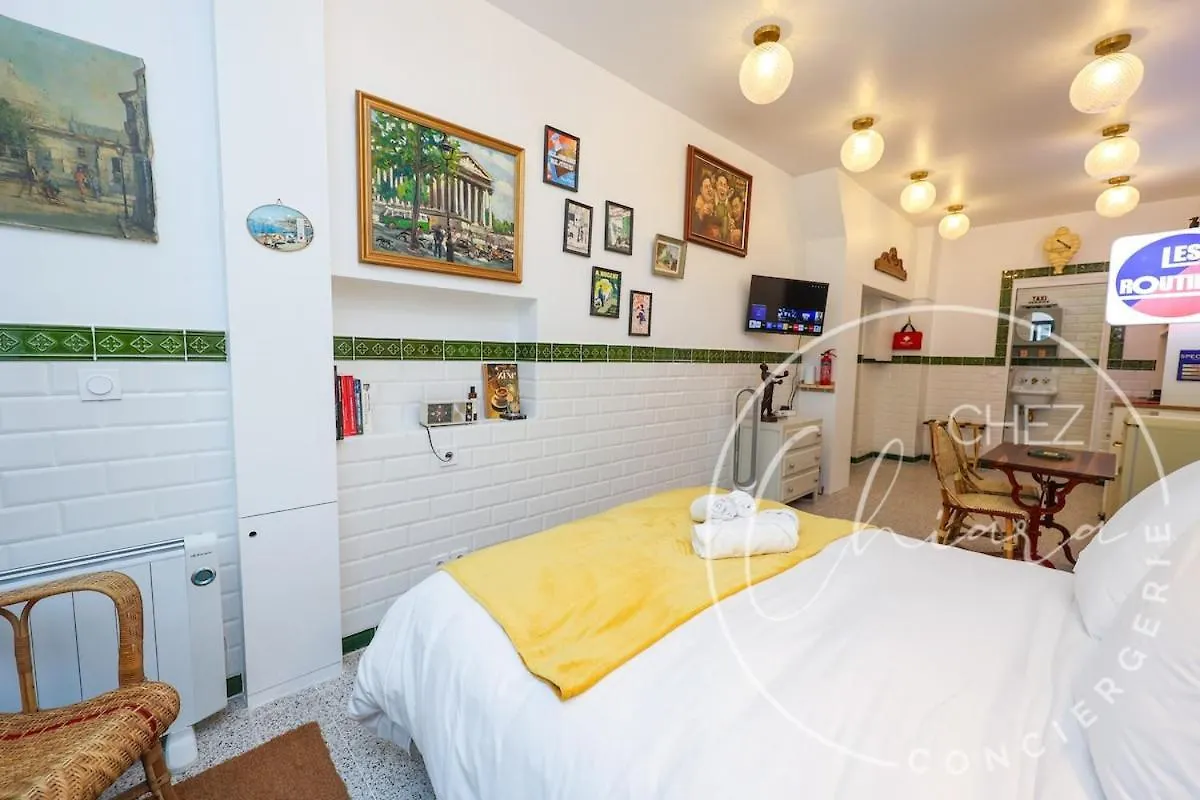 Paris Retro Bistro Escape Authentic & Cozy Lejlighed
