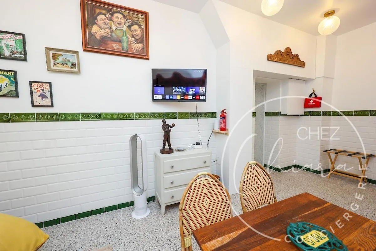 Paris Retro Bistro Escape Authentic & Cozy Lejlighed Frankrig