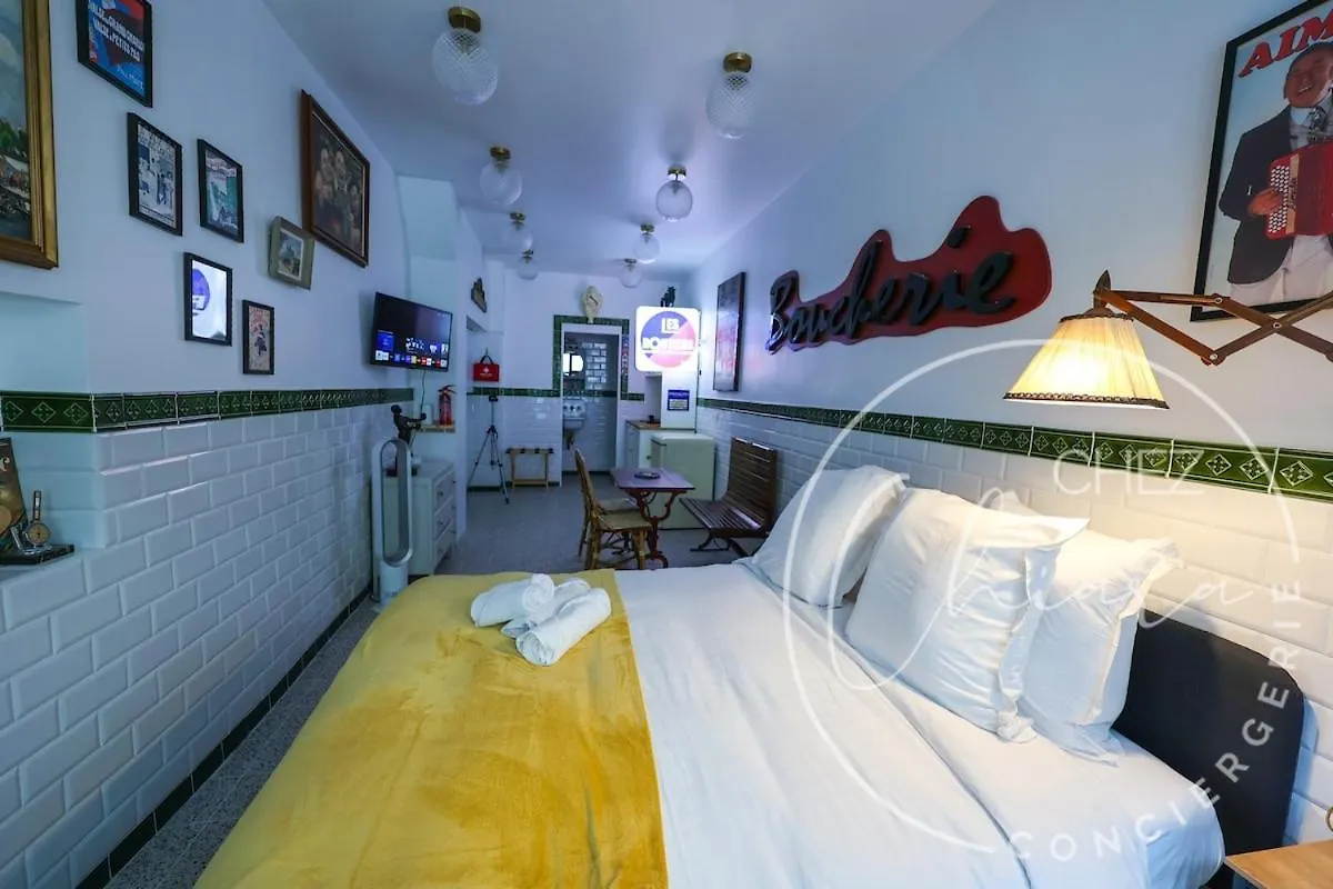 Paris Retro Bistro Escape Authentic & Cozy Lejlighed